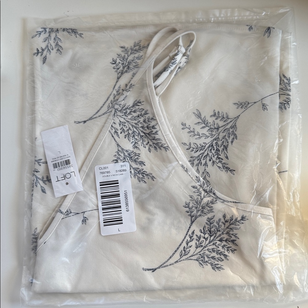 Loft Leaf Motif V-Neck & V-Back Top NWT - Picture 4 of 4